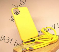 Telefoonhoes IPhone 11 geel met ketting